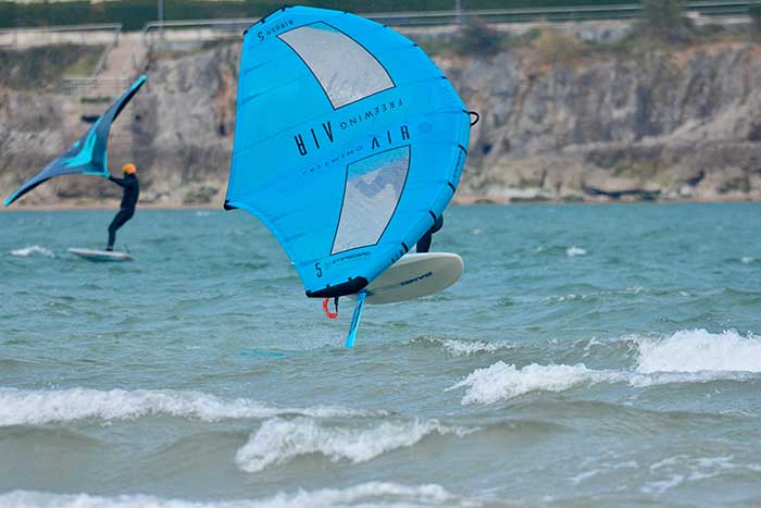 Cursos de wingfoil en Laredo Cantabria